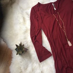 MONORENO crimson scalloped lace edge dress.